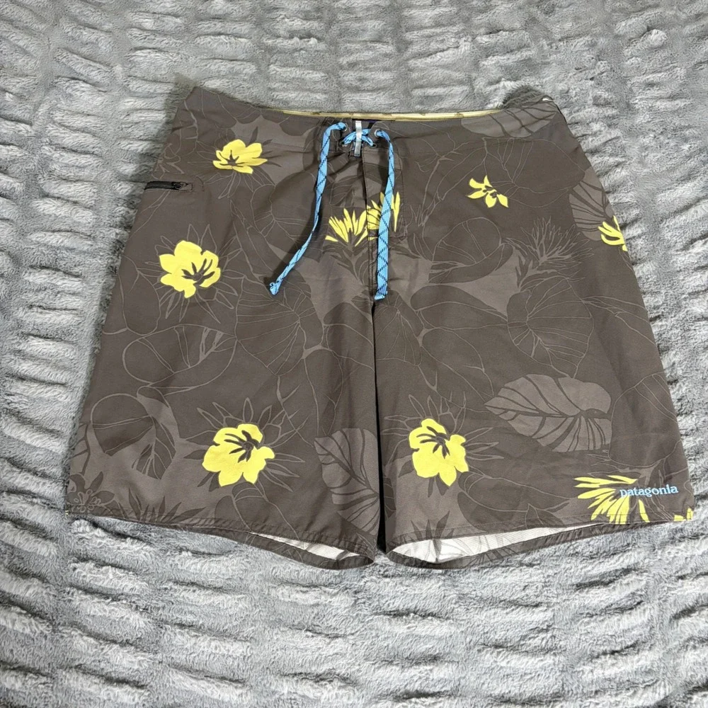 Patagonia Mens 36 Stretch Planing Board Shorts Brown Yellow Floral 86611 SP18